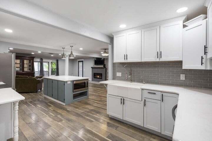 622 Lake Shore Drive Property Photo 8