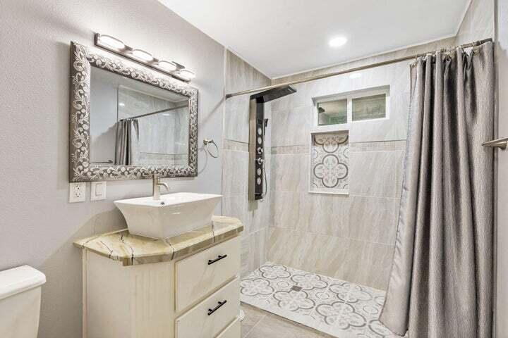 622 Lake Shore Drive Property Photo 15