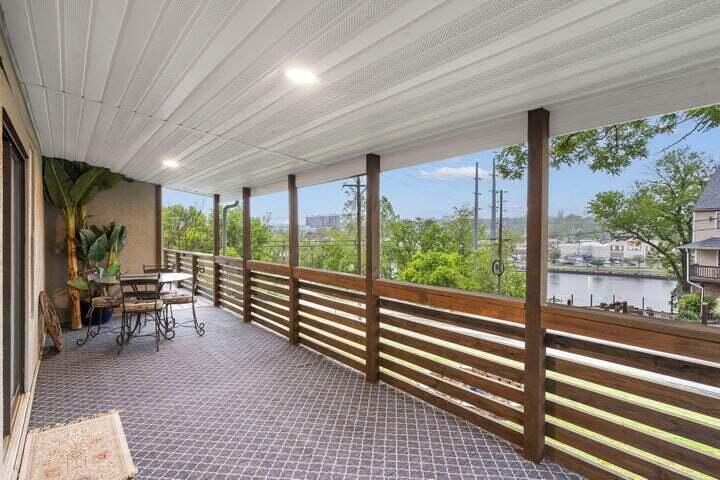622 Lake Shore Drive Property Photo 30