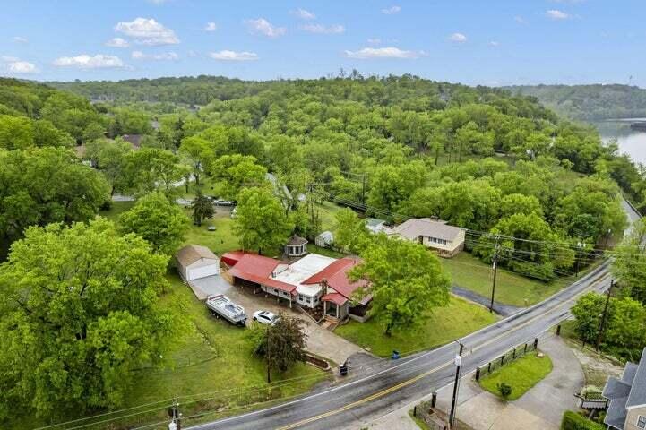 622 Lake Shore Drive Property Photo 36