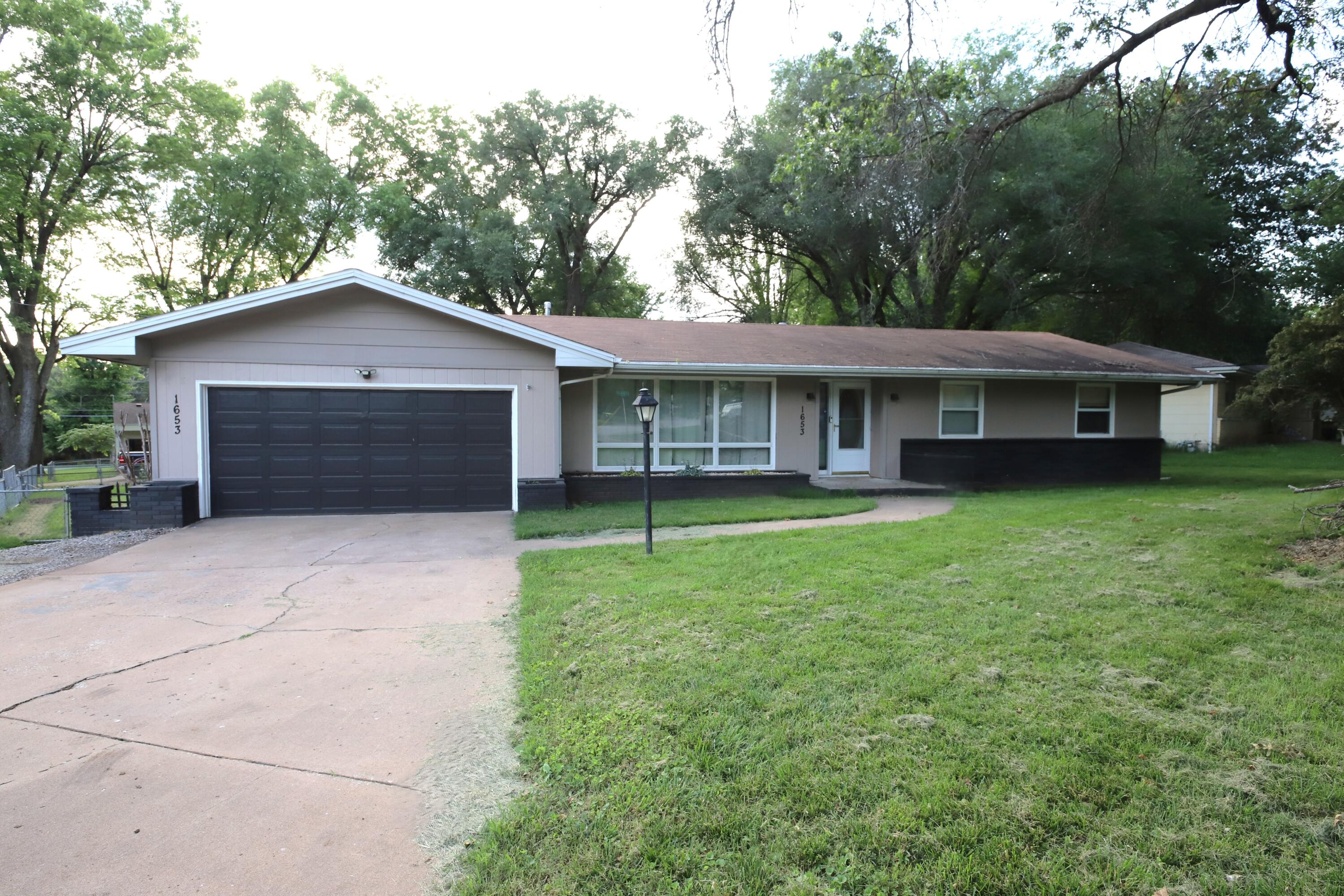 1653 South Ferguson Avenue Property Photo 1