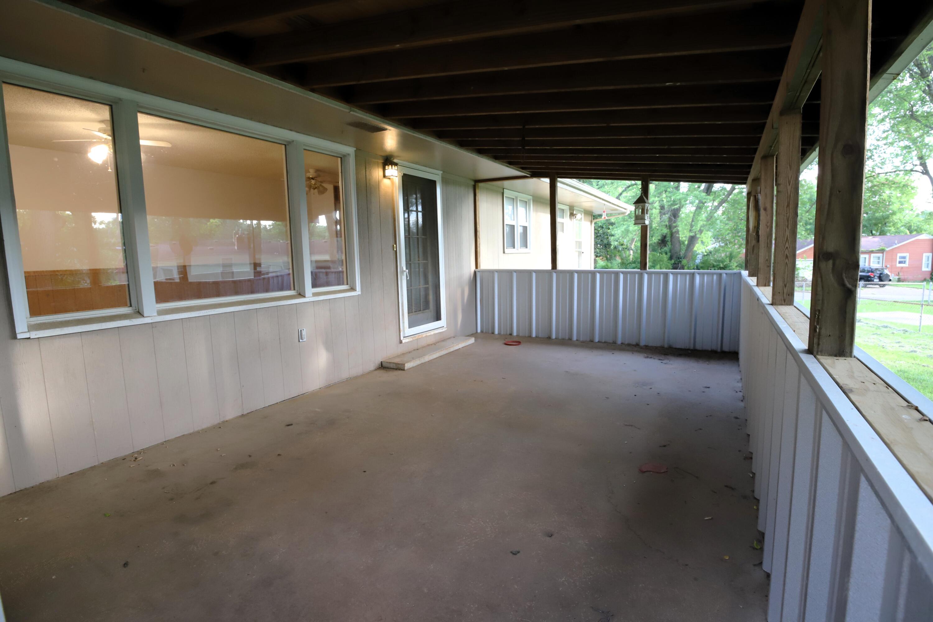 1653 South Ferguson Avenue Property Photo 3