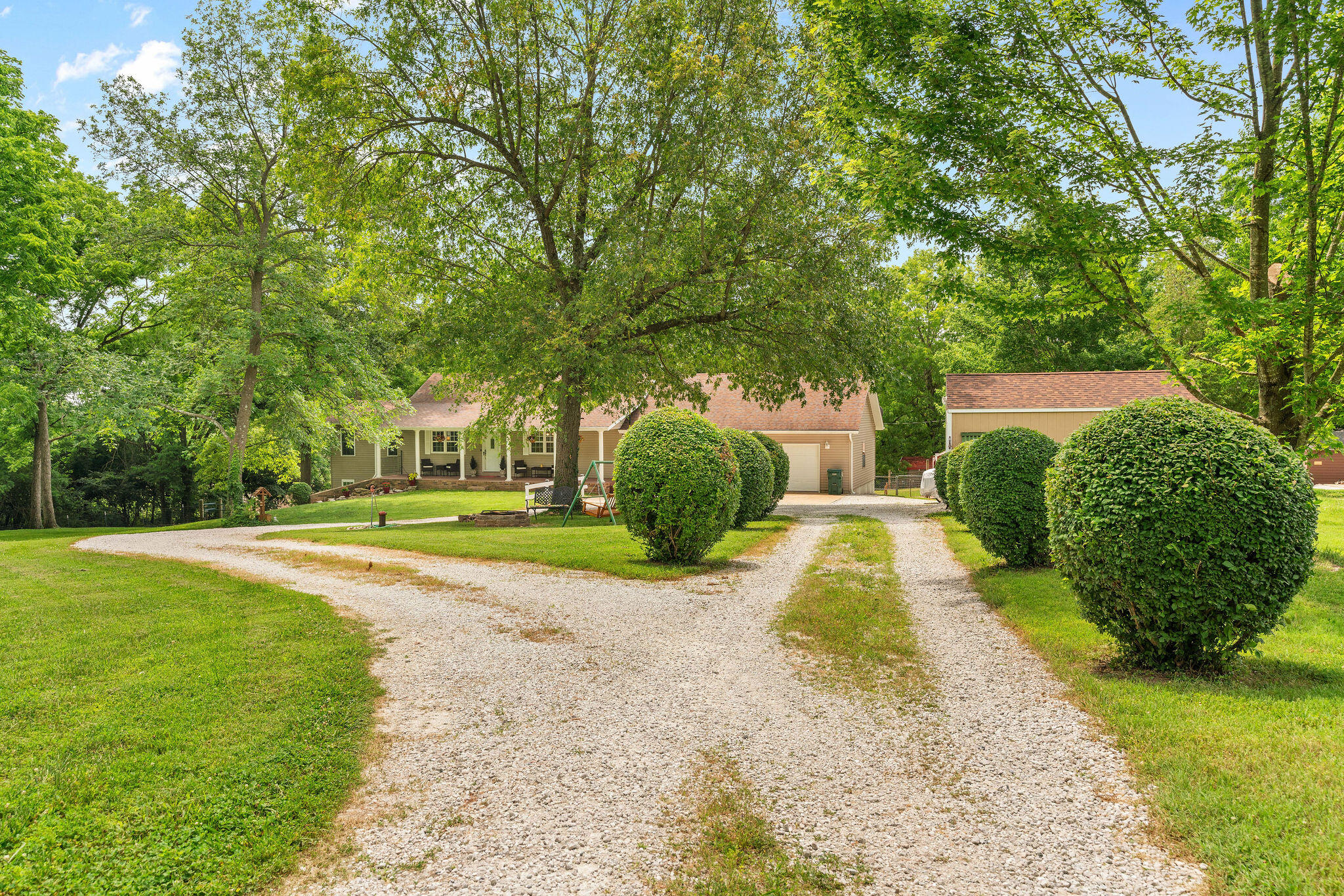 1850 East Farm Road 88 Property Photo 5