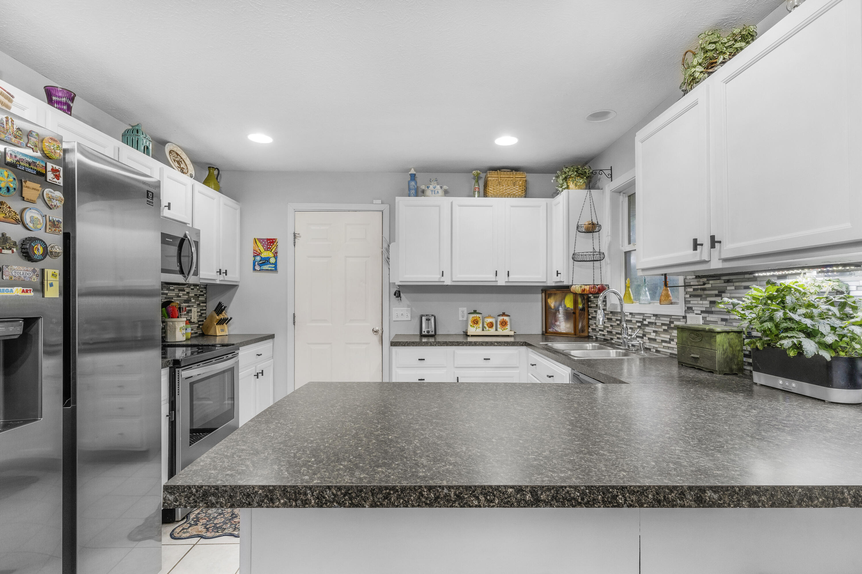 676 East Gallup Hill Road Property Photo 14