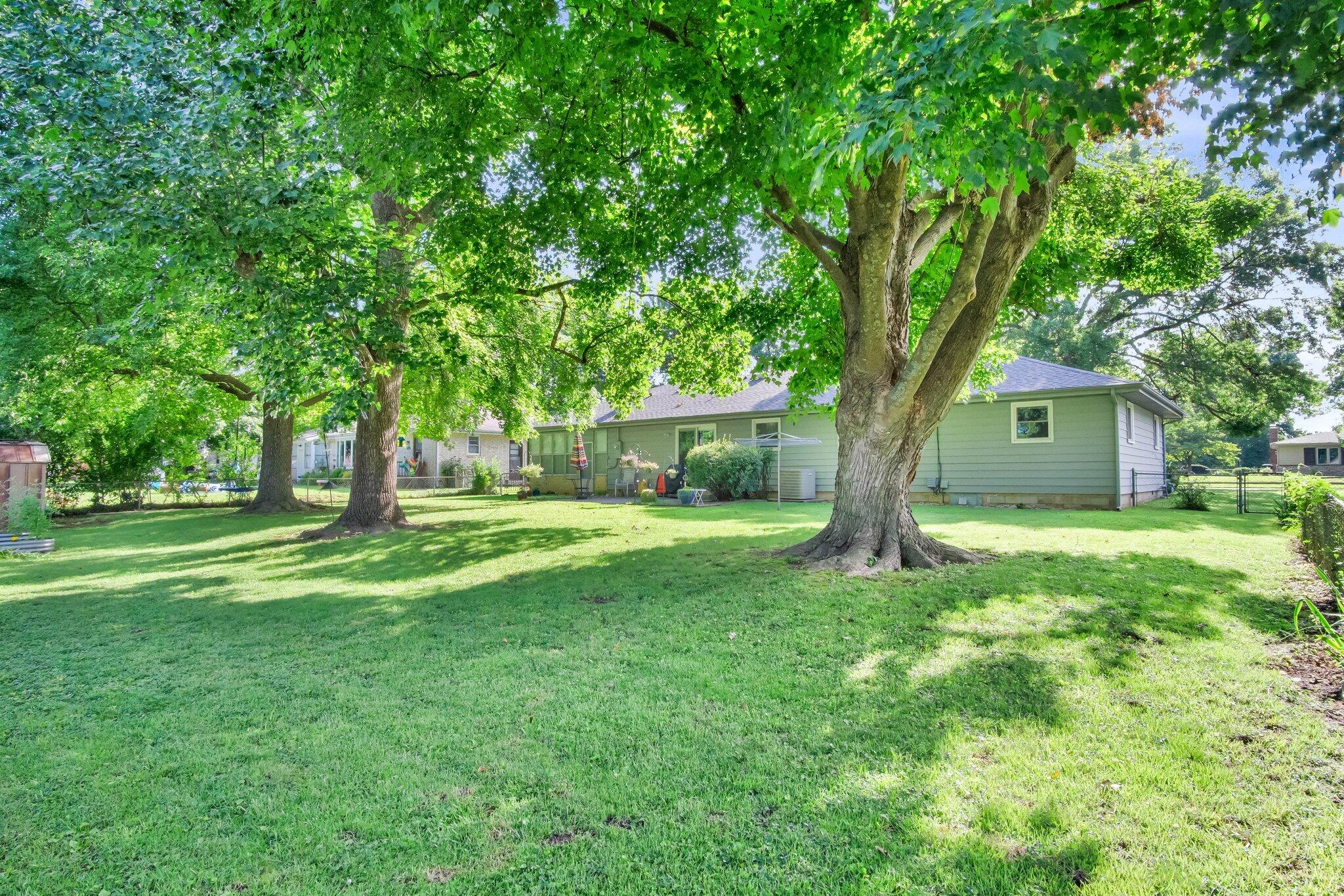 4045 South Broadway Avenue Property Photo 16