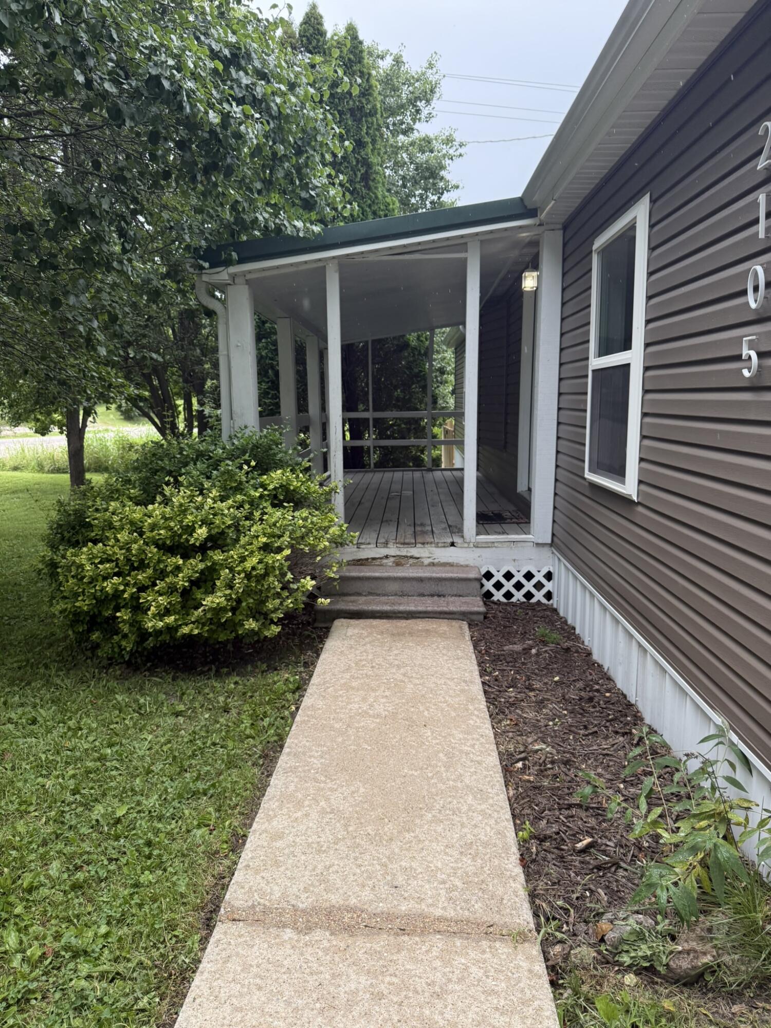 2105 Highway M Property Photo 3