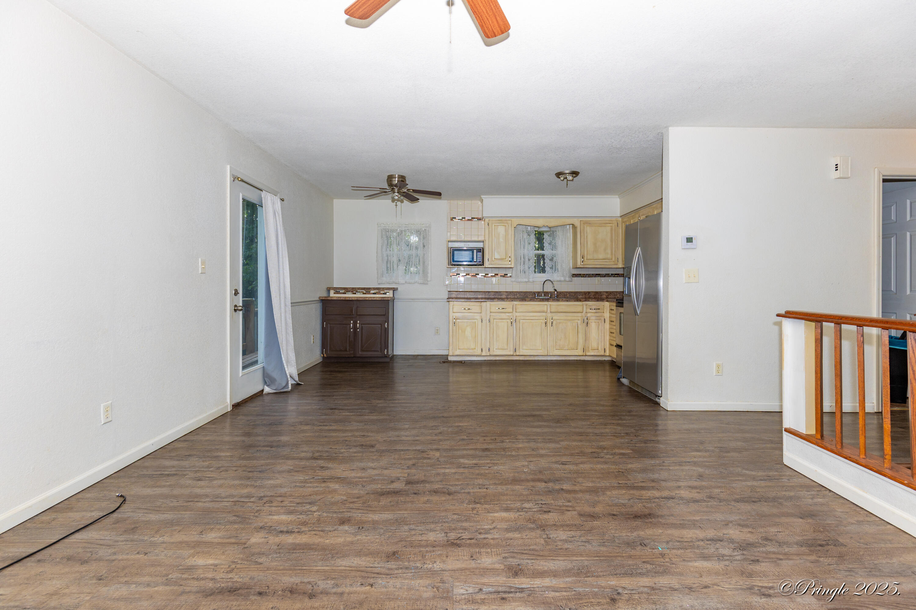 916 Kansas Street Property Photo 3