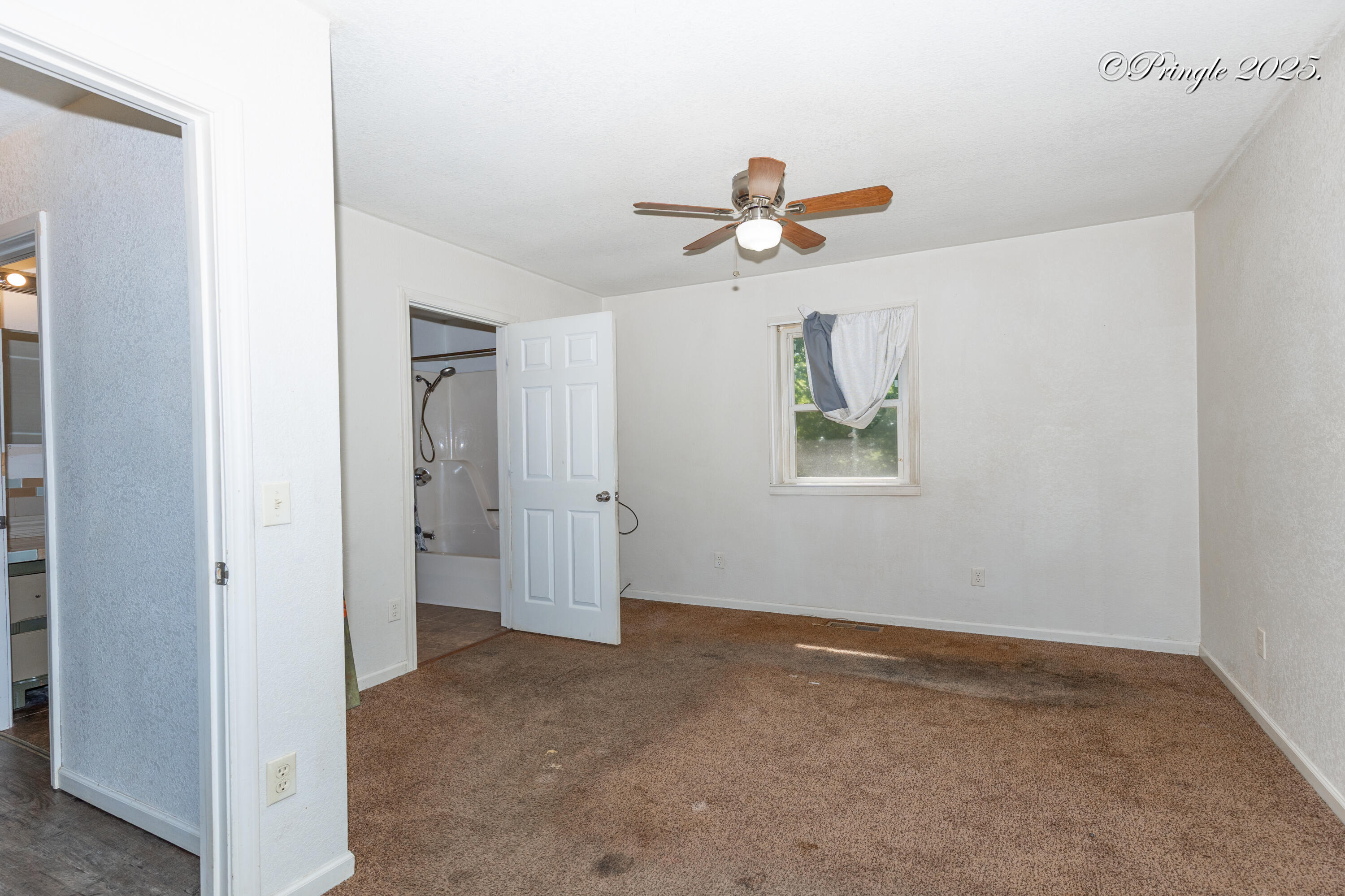 916 Kansas Street Property Photo 13