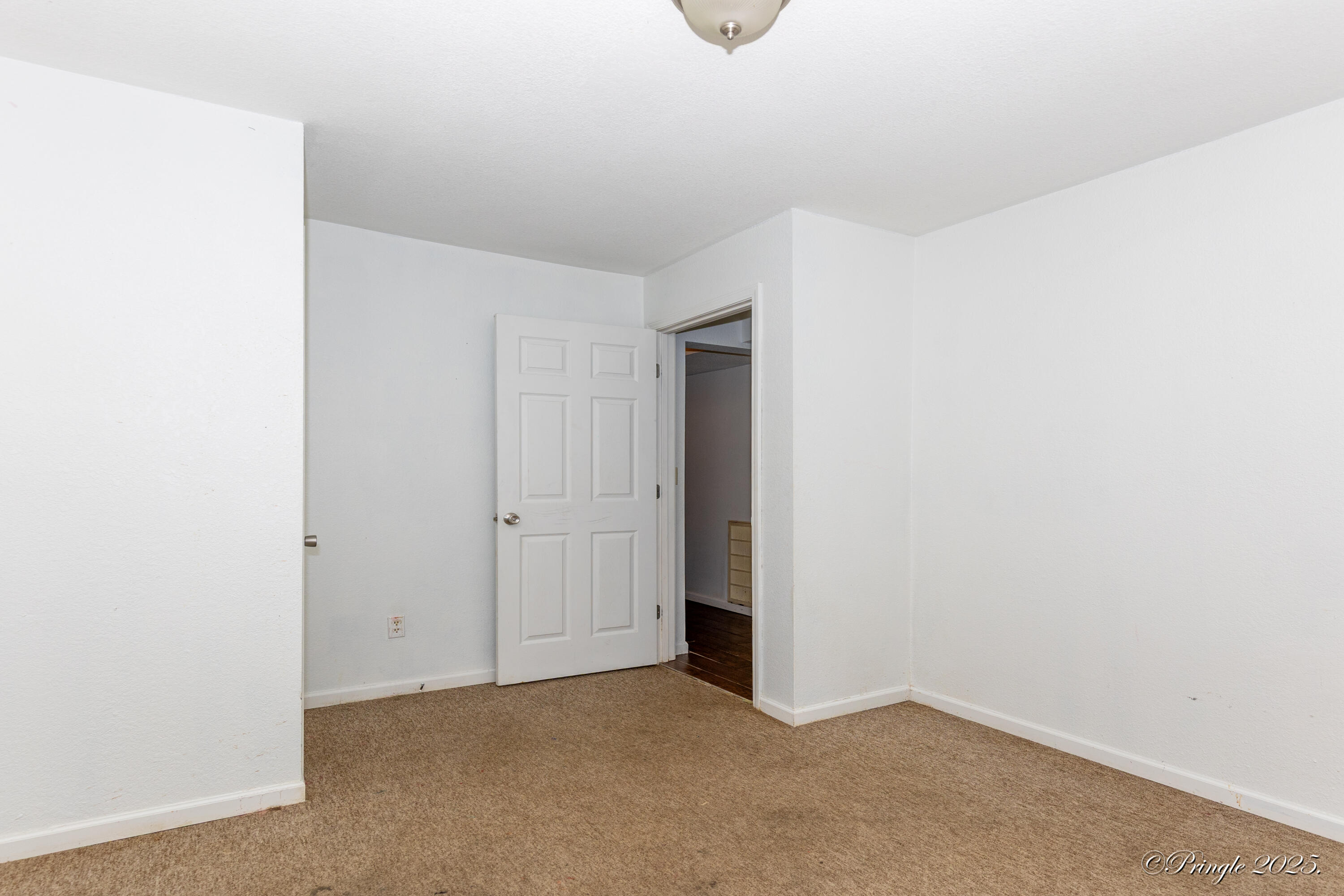 916 Kansas Street Property Photo 23