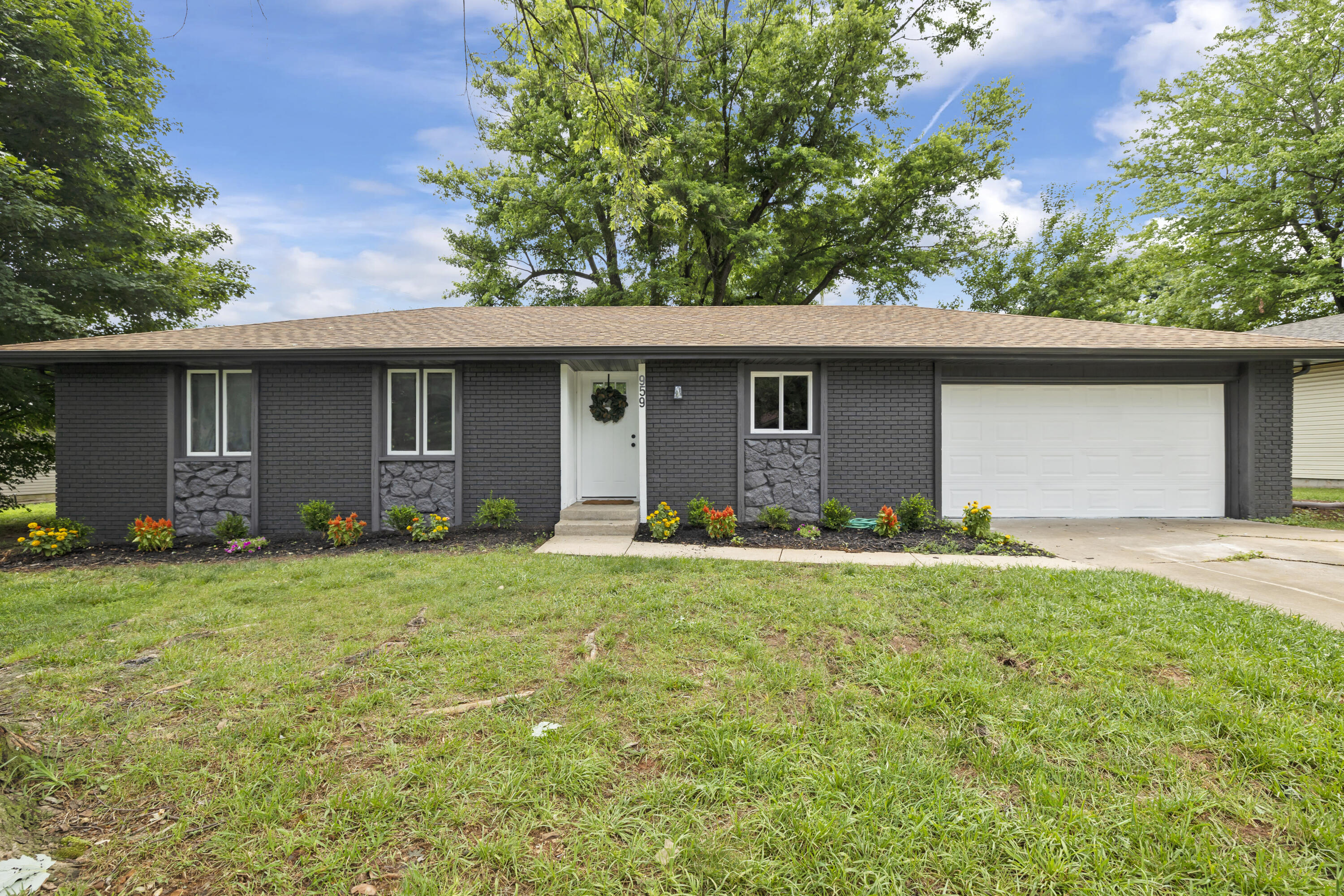 4959 South Mccann Avenue Property Photo 1