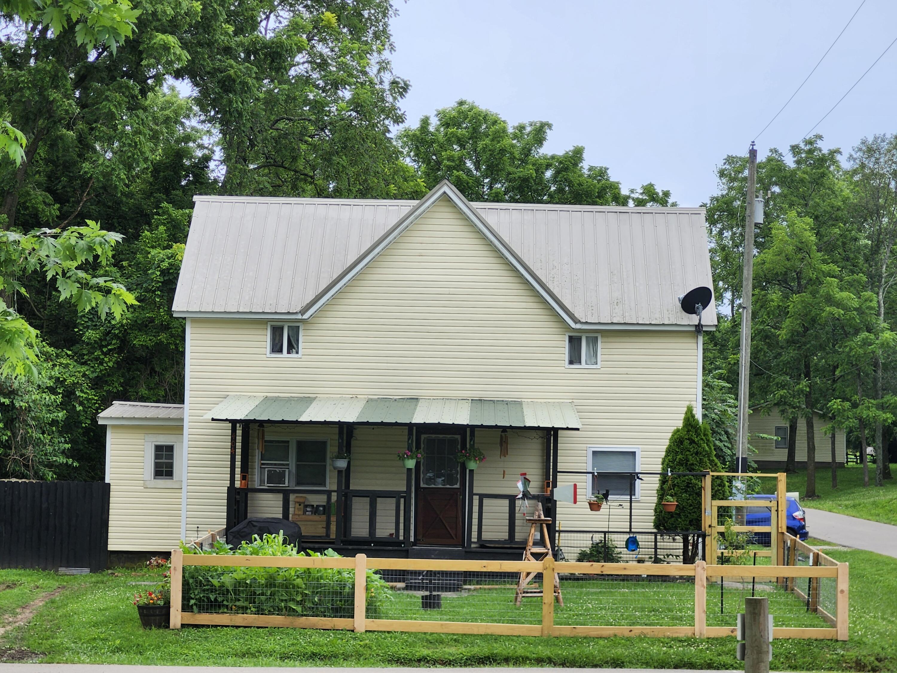 404 Hawk Street Property Photo 1