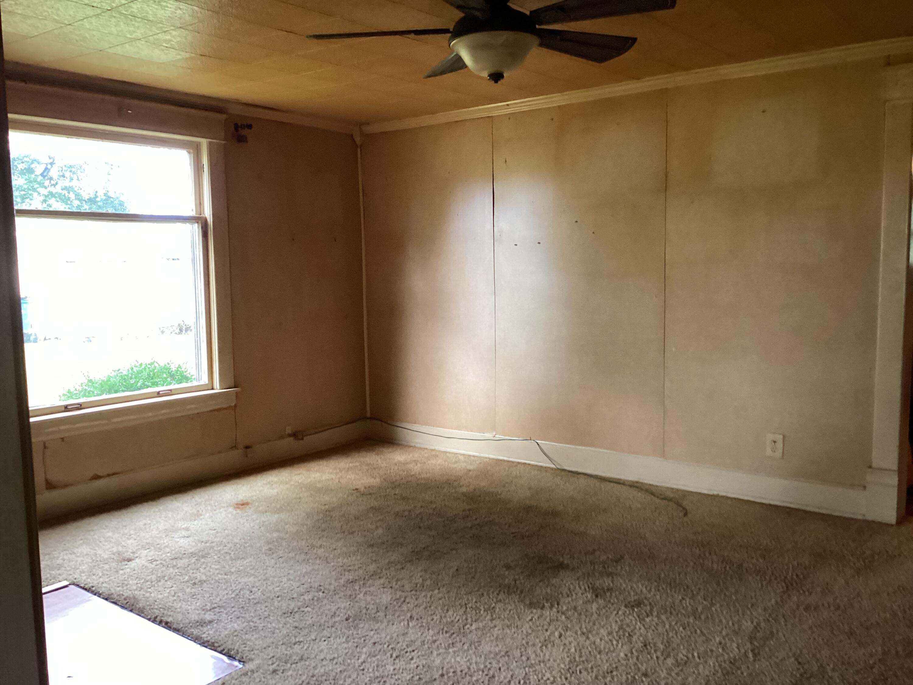 1231 West Main Street Property Photo 9