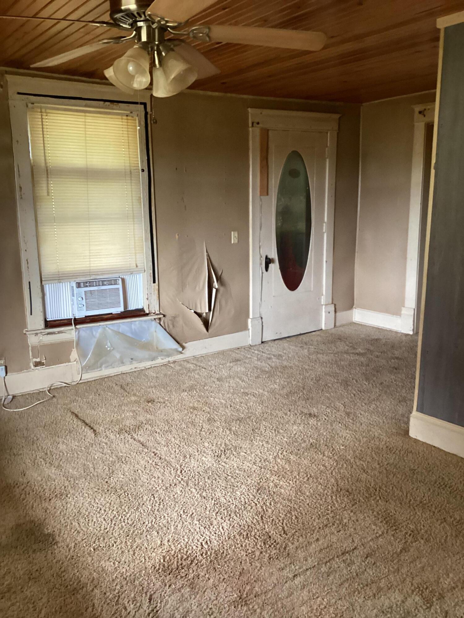 1231 West Main Street Property Photo 10