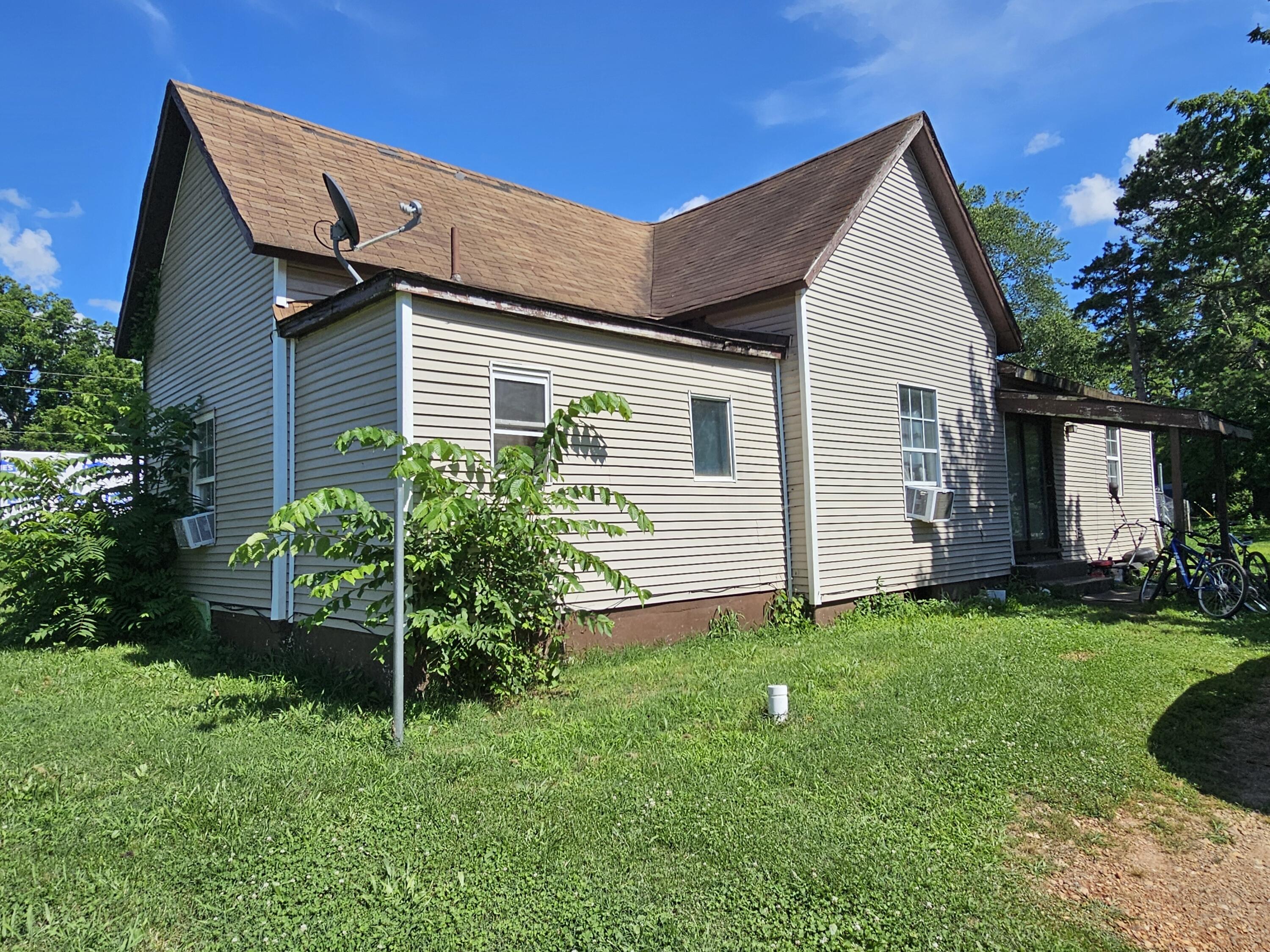 110 East Carnes Street Property Photo 1