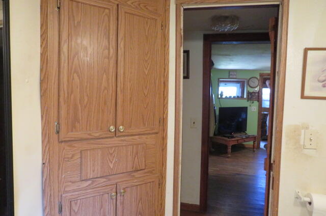 231 East Marshfield Street Property Photo 7