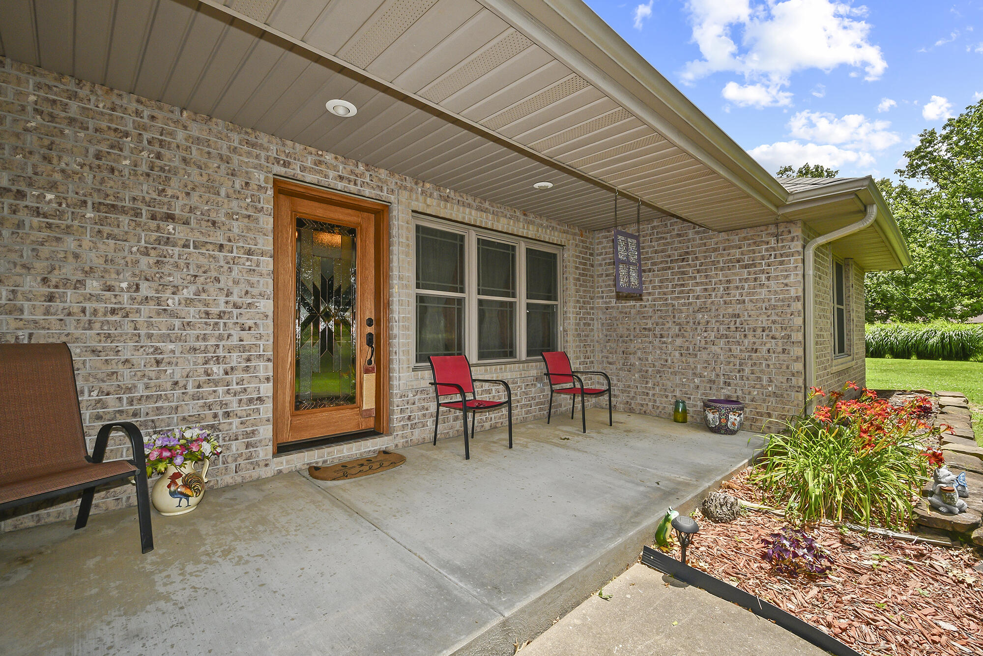 615 West Mchenry Avenue Property Photo 11