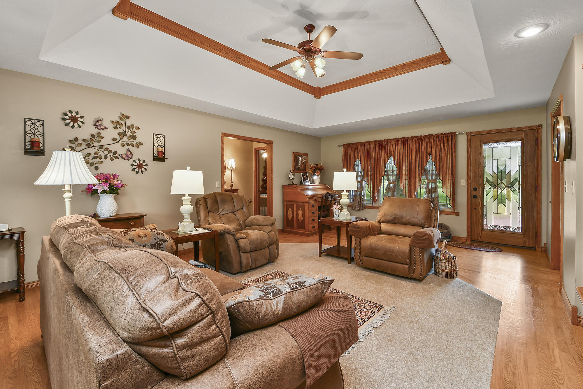 615 West Mchenry Avenue Property Photo 16