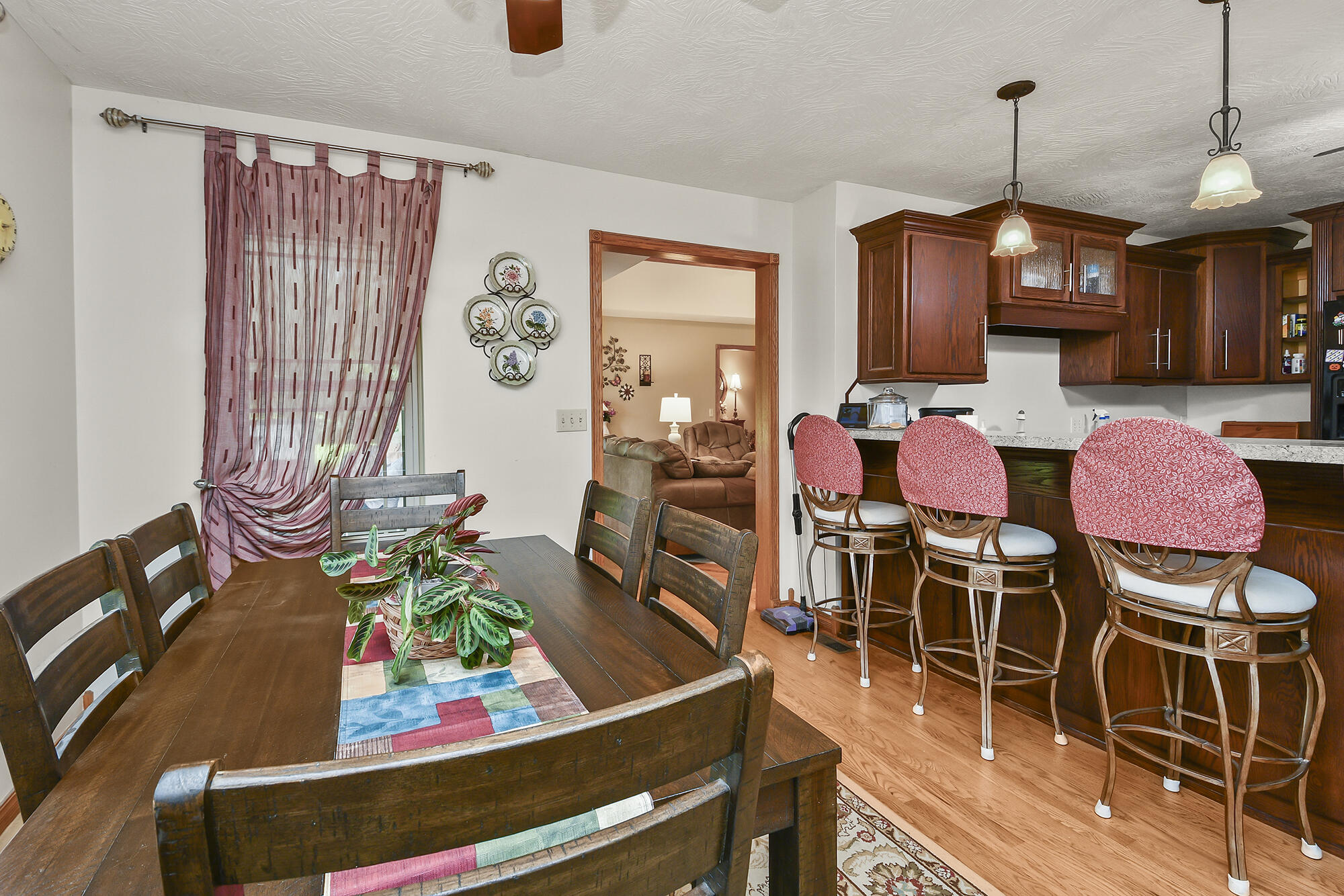 615 West Mchenry Avenue Property Photo 19