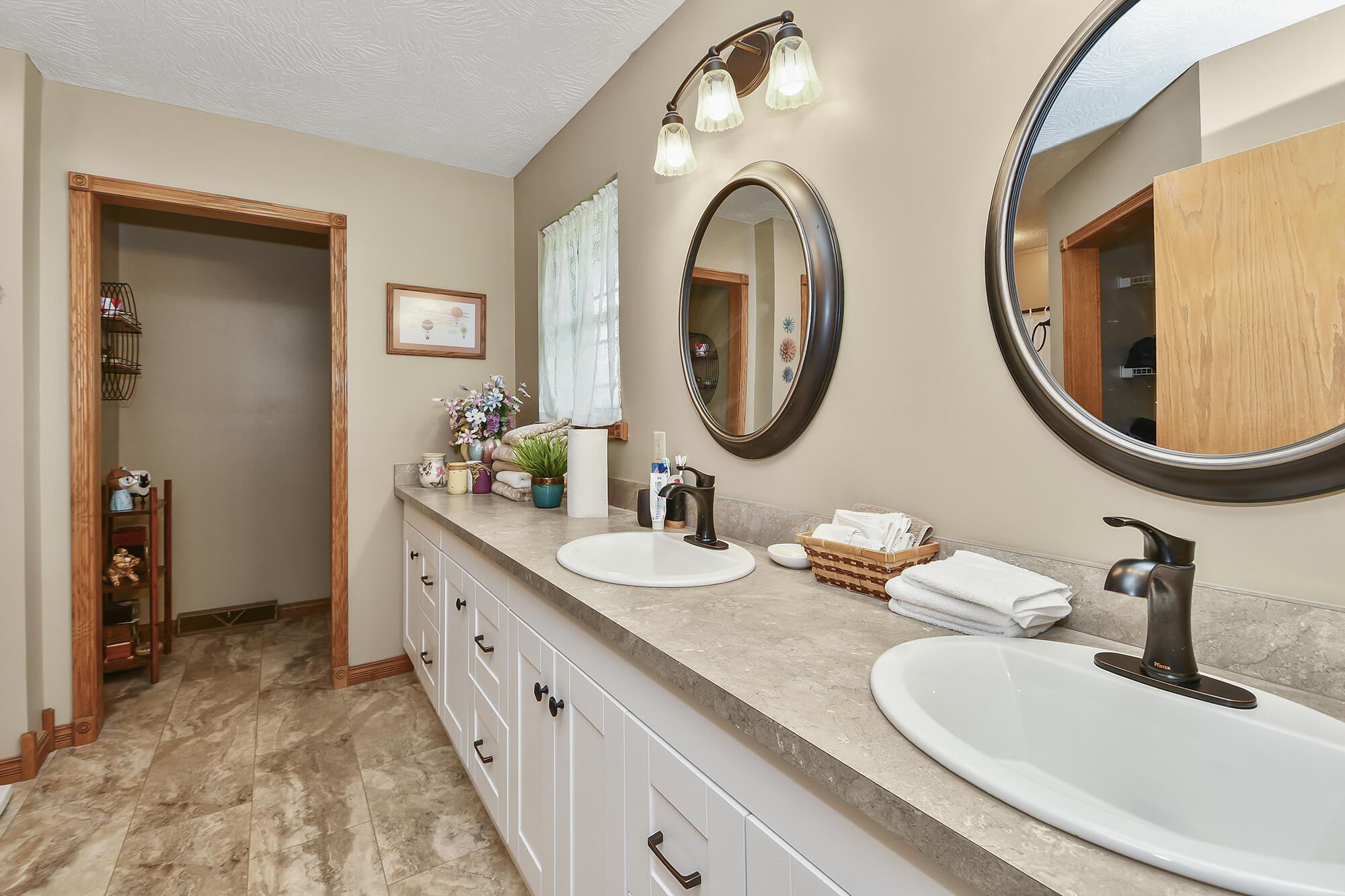 615 West Mchenry Avenue Property Photo 31
