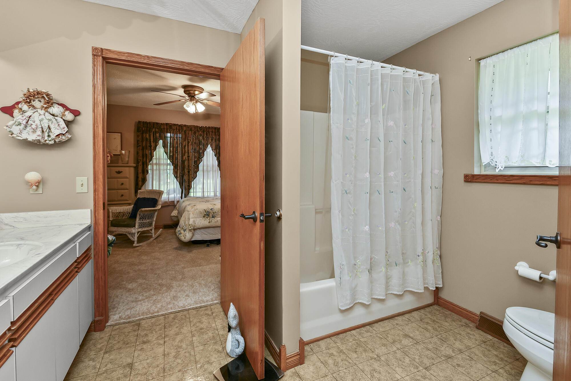 615 West Mchenry Avenue Property Photo 38