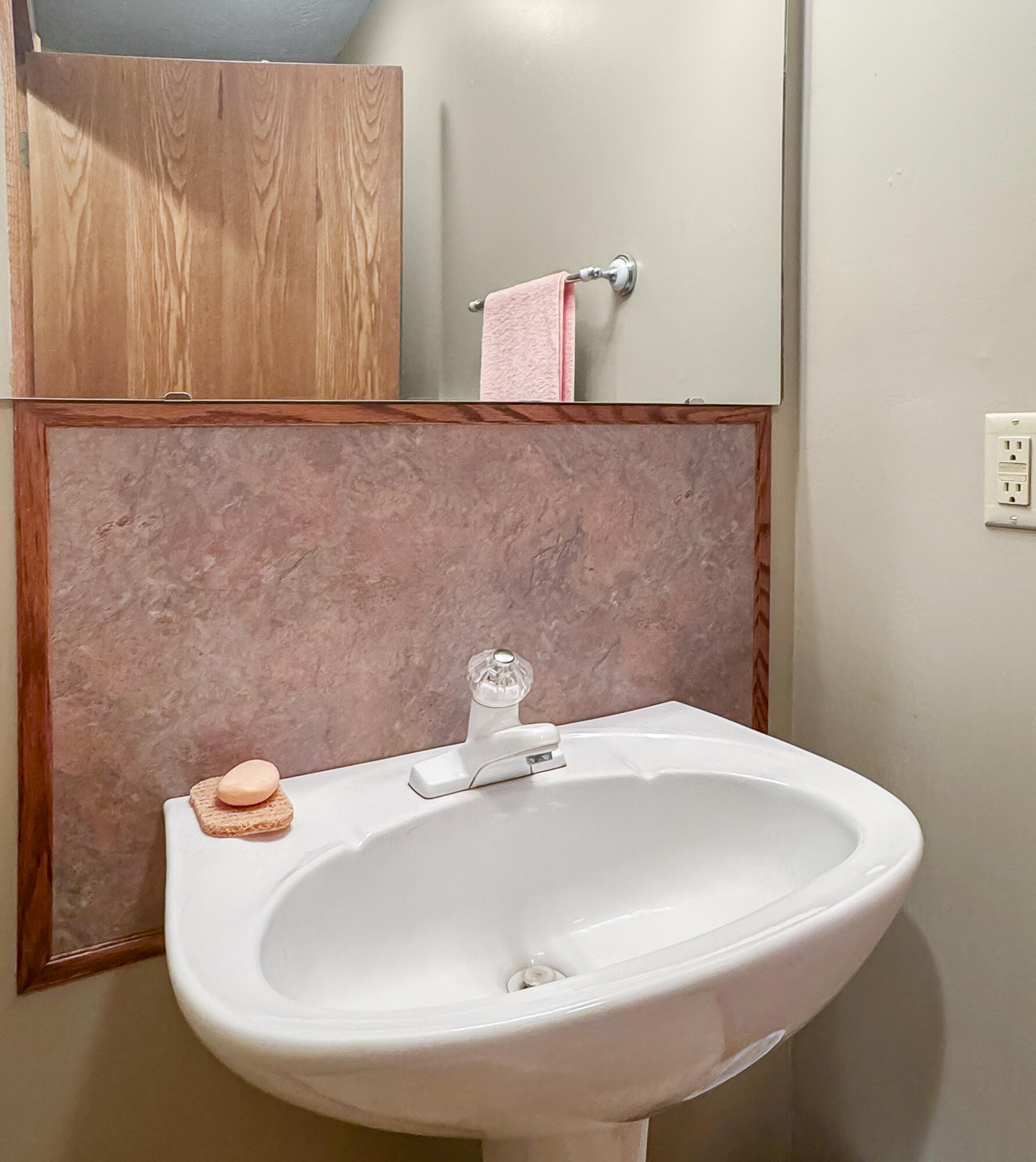 615 West Mchenry Avenue Property Photo 44