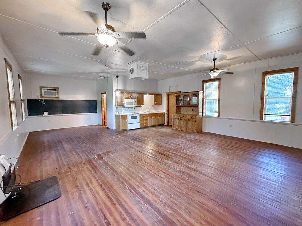 30011 East Fairview Road Property Photo 4