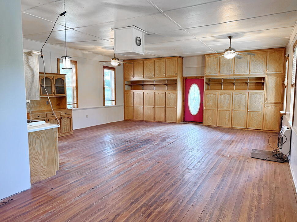 30011 East Fairview Road Property Photo 8