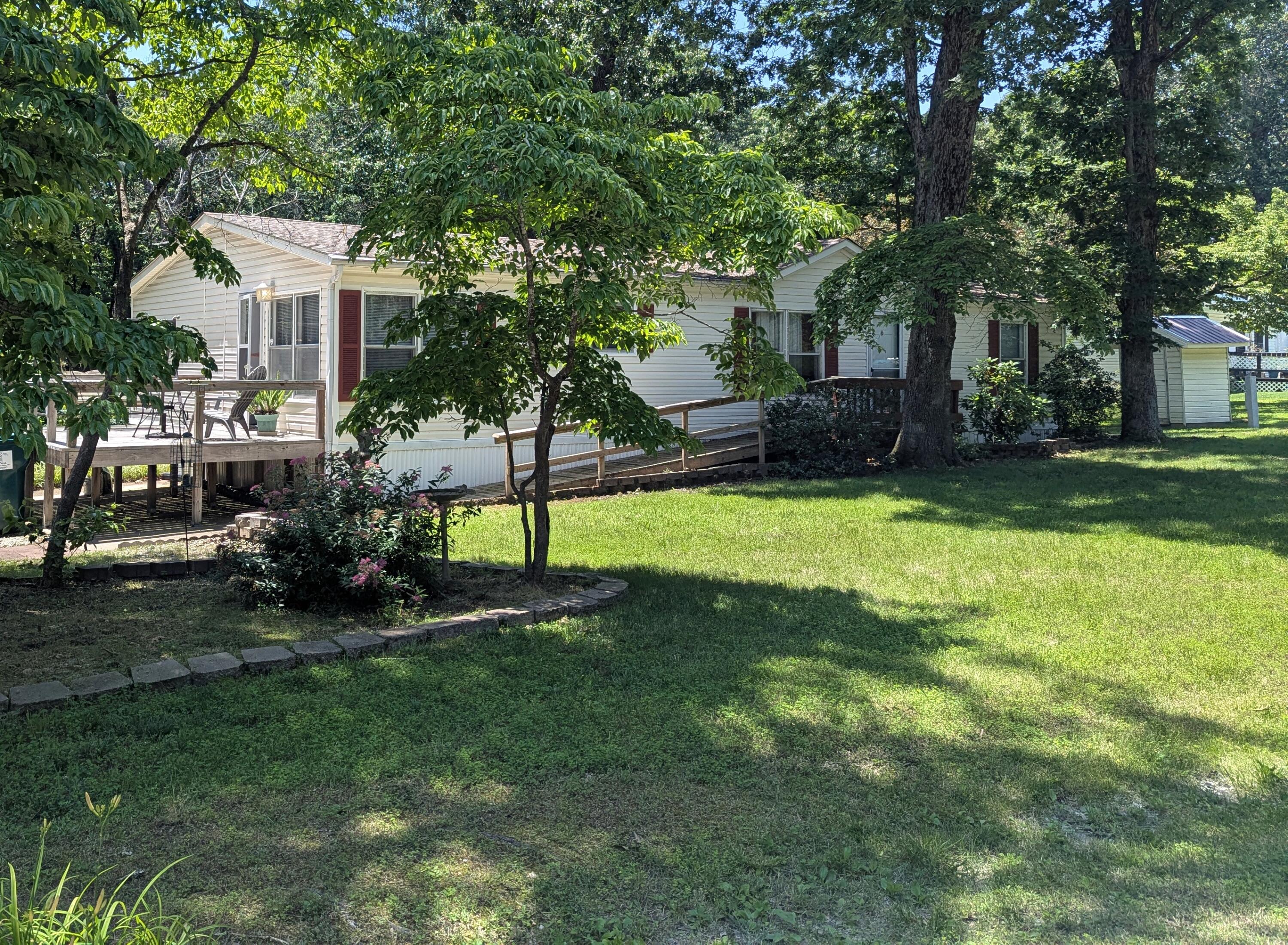 186 Hillbilly Drive Property Photo 3