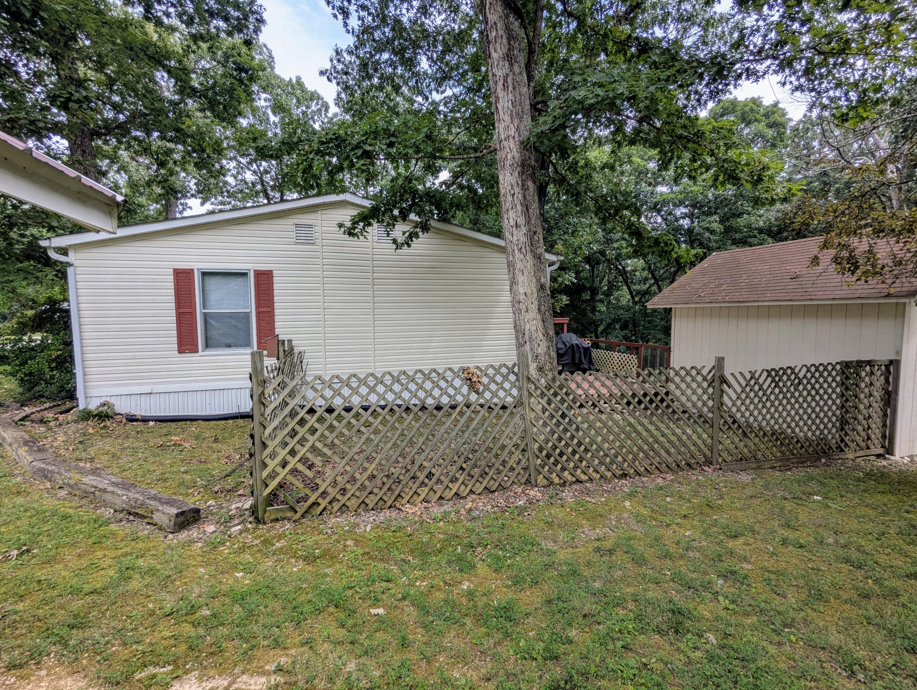 186 Hillbilly Drive Property Photo 4