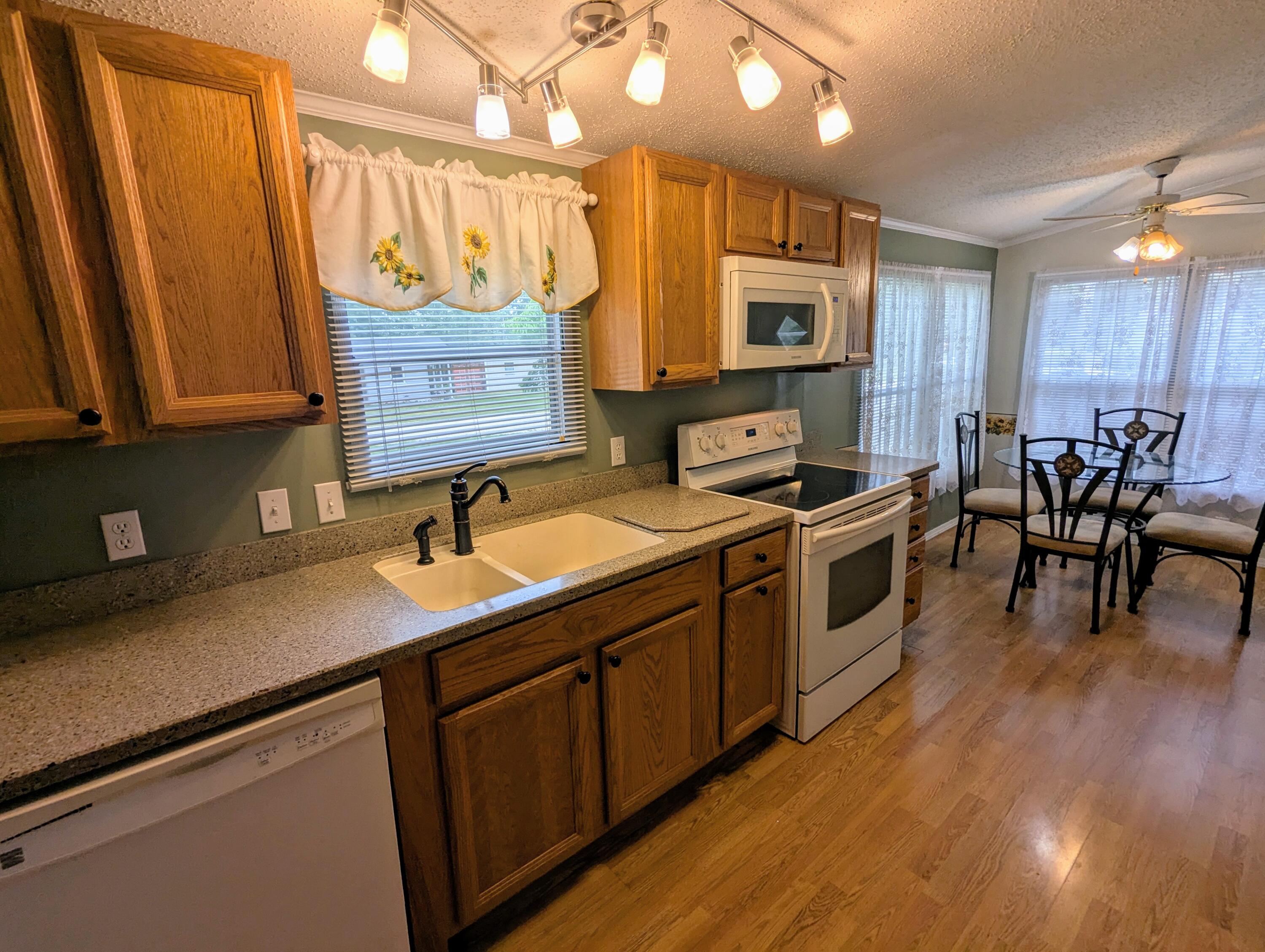 186 Hillbilly Drive Property Photo 8