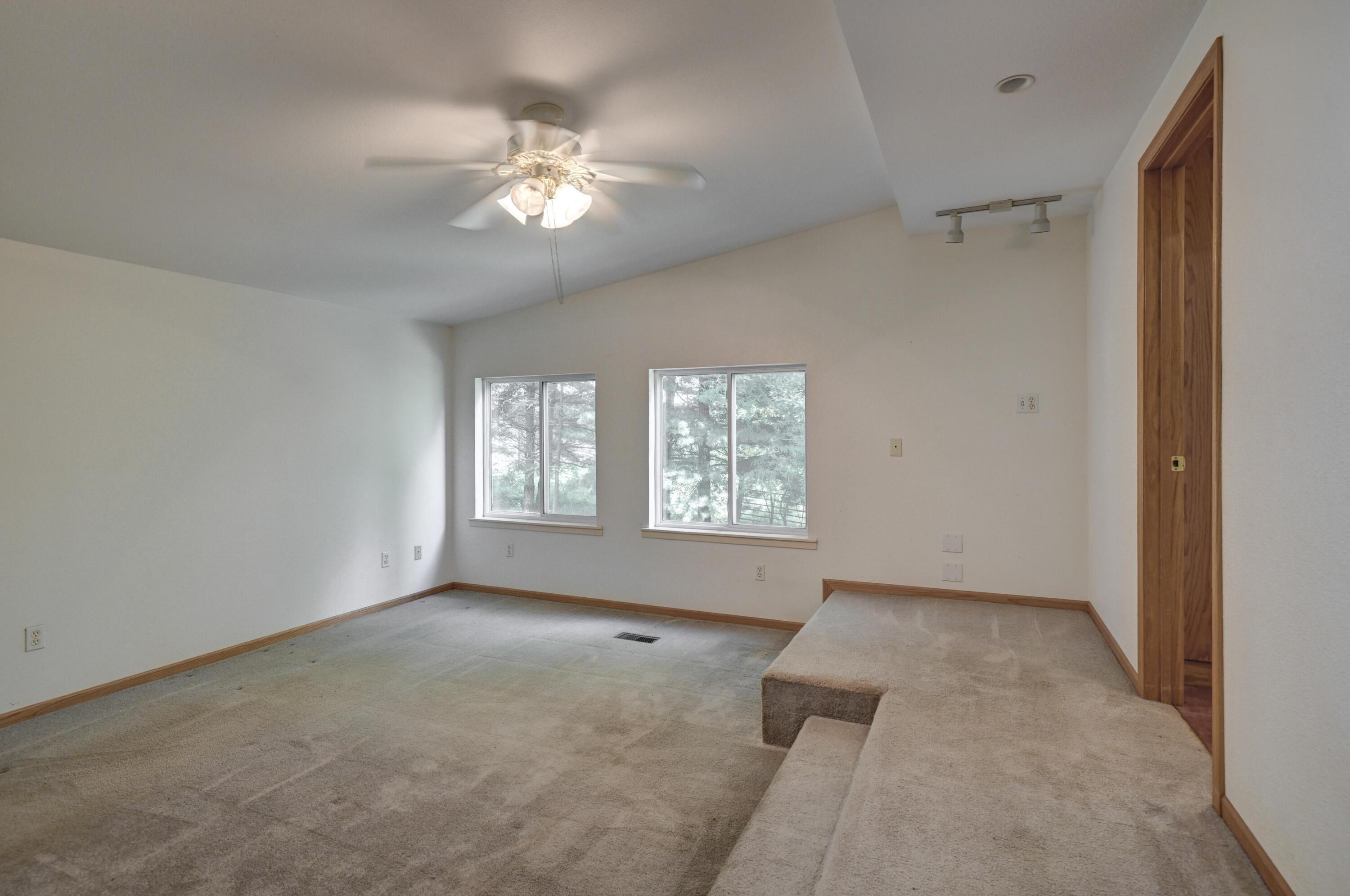 19107 Fir Road Property Photo 27
