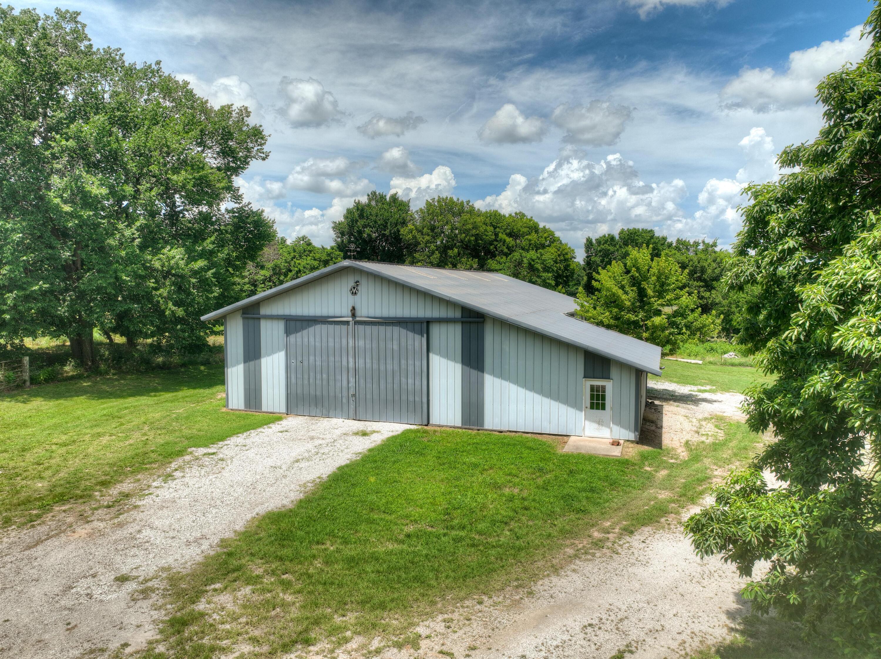 19107 Fir Road Property Photo 57