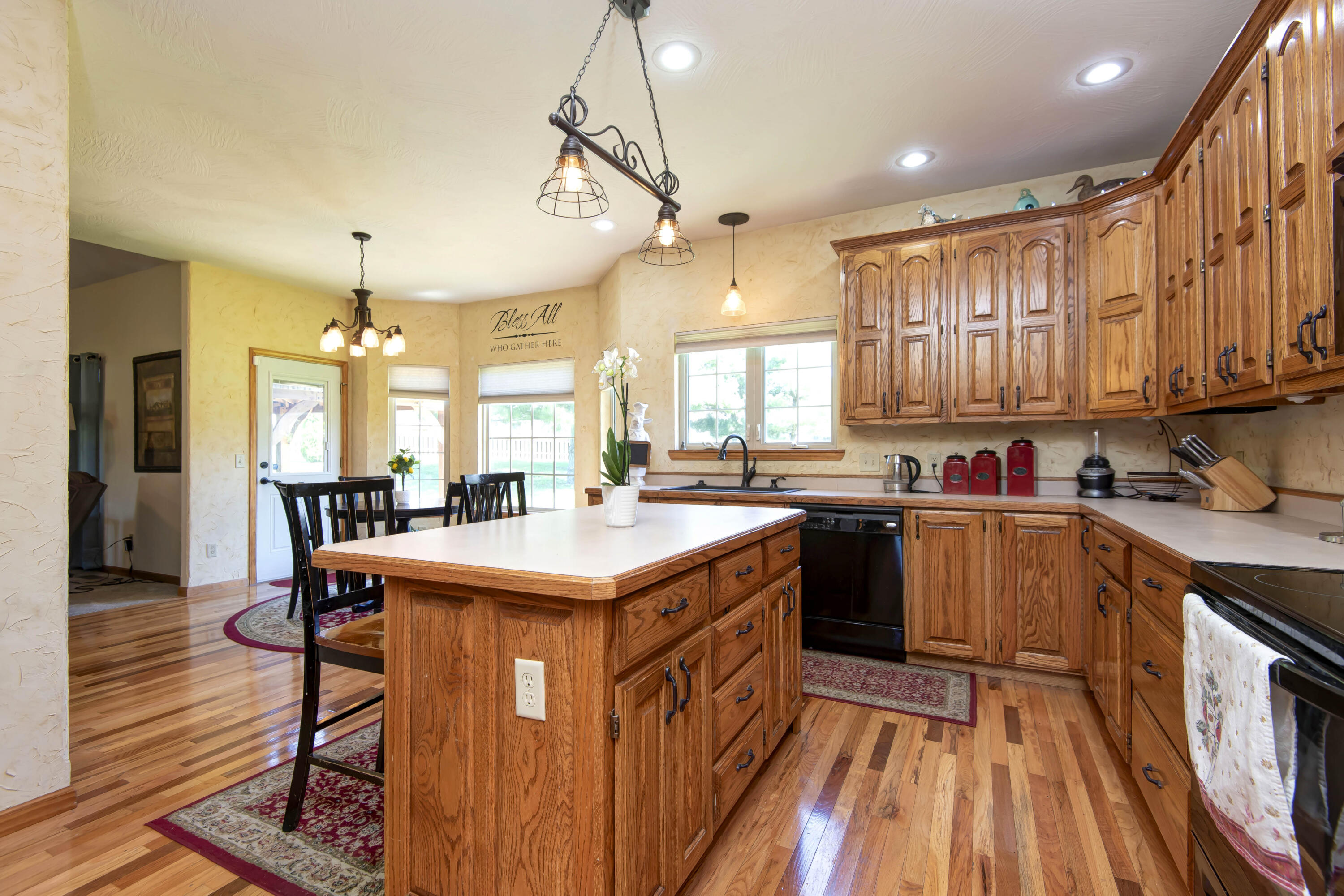 524 Quail Run Property Photo 21
