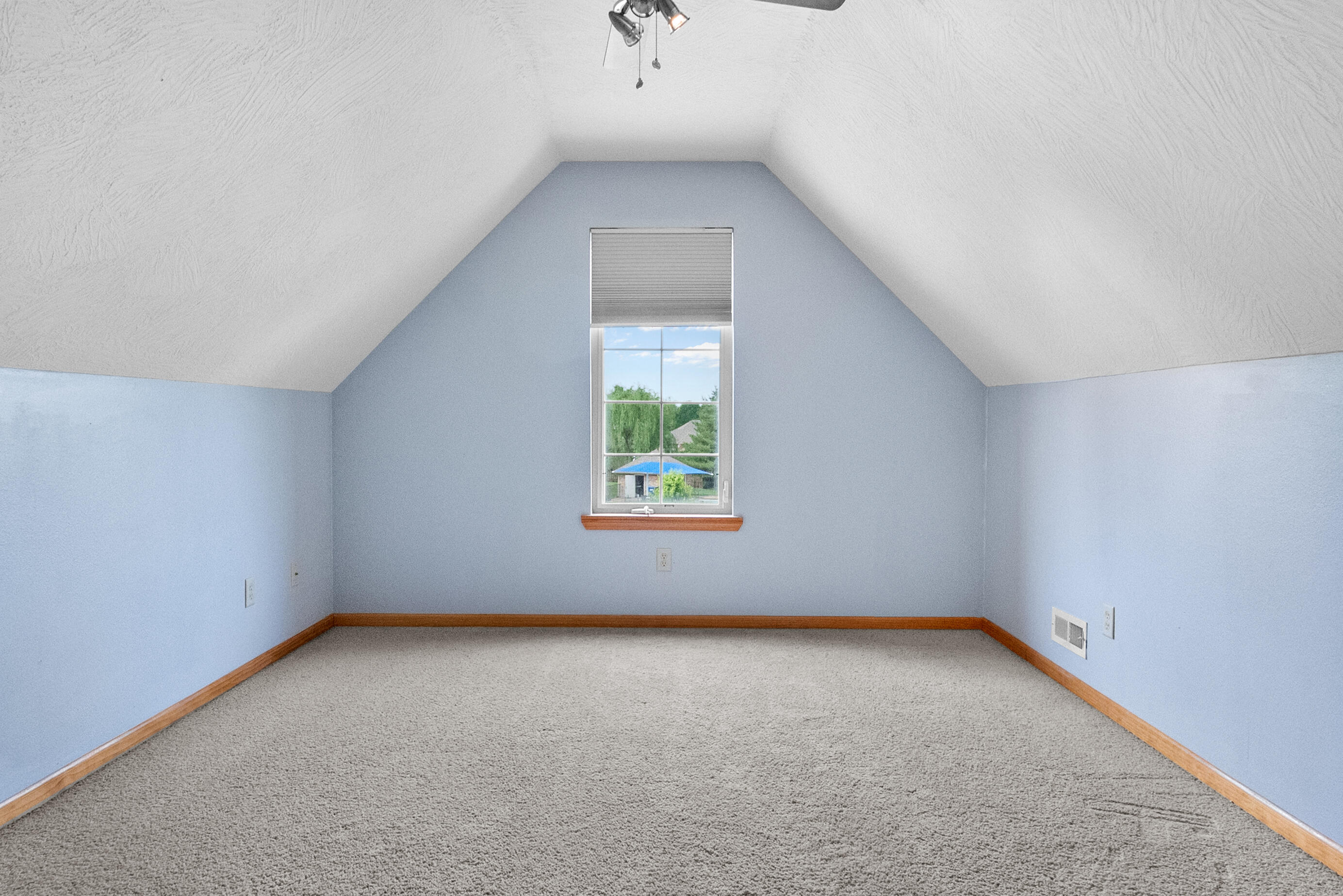 524 Quail Run Property Photo 38