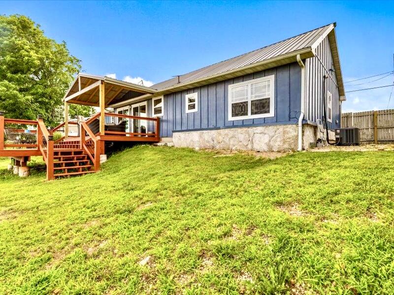 367 Flagstone Road Property Photo 6