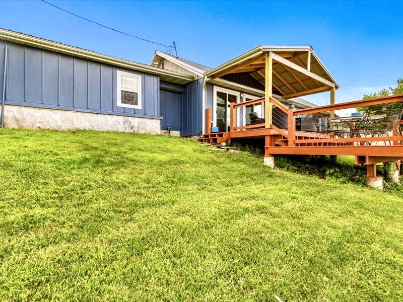 367 Flagstone Road Property Photo 7