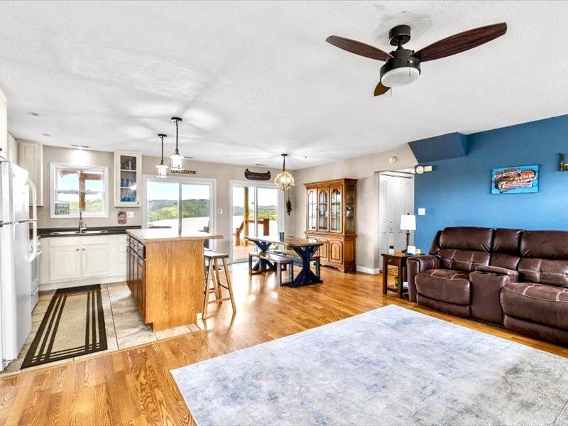 367 Flagstone Road Property Photo 9