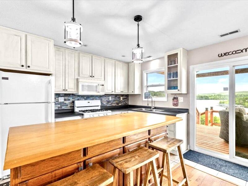 367 Flagstone Road Property Photo 14