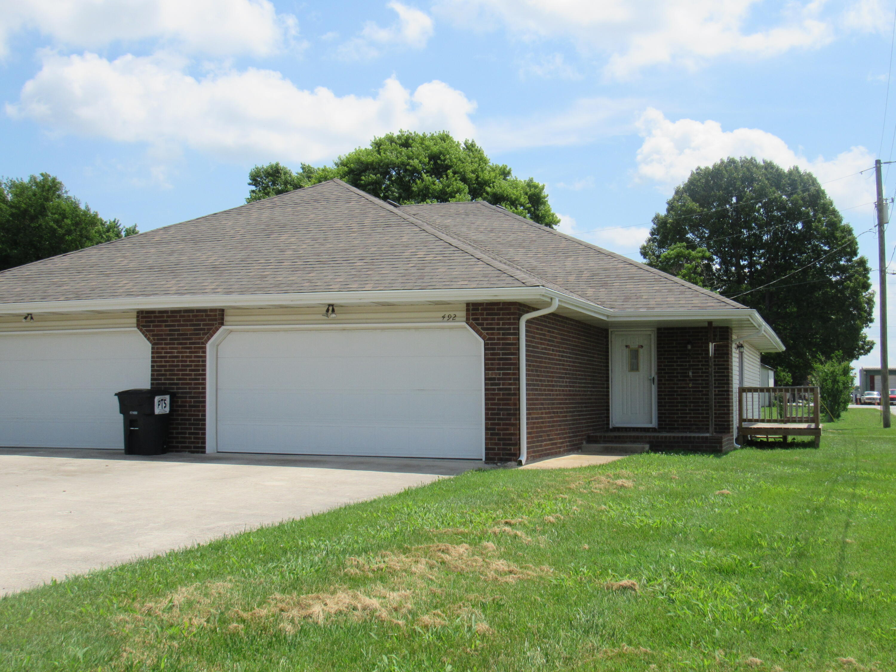 492 Haymes Court Property Photo 2