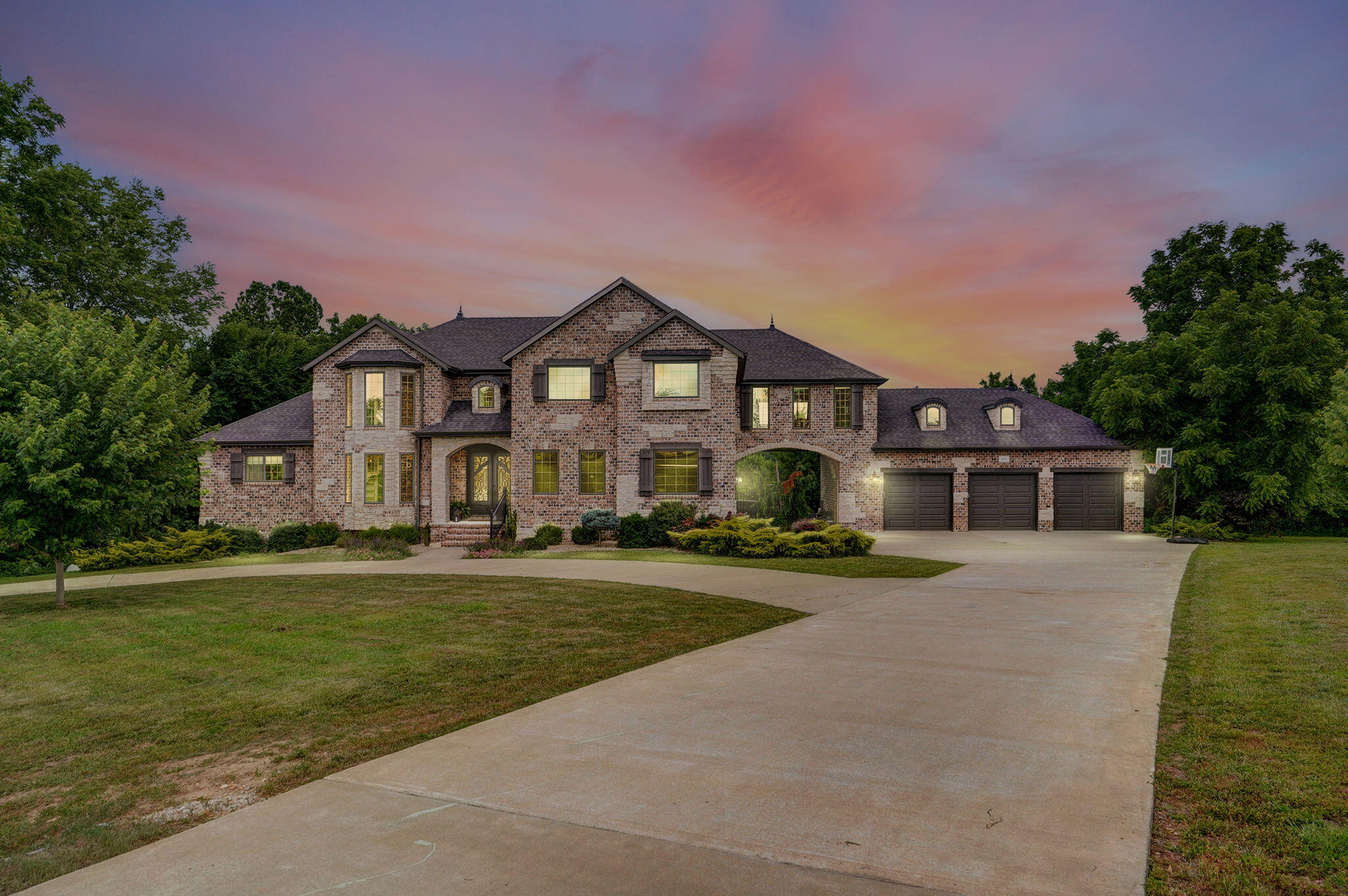 1373 East River Oak Drive Picture