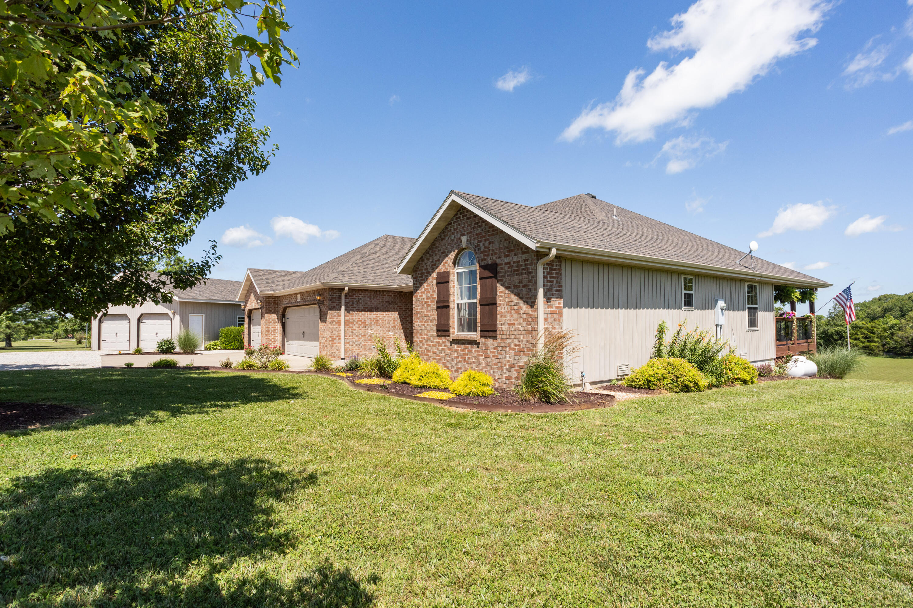 177 Ranch Estate Drive Property Photo 2
