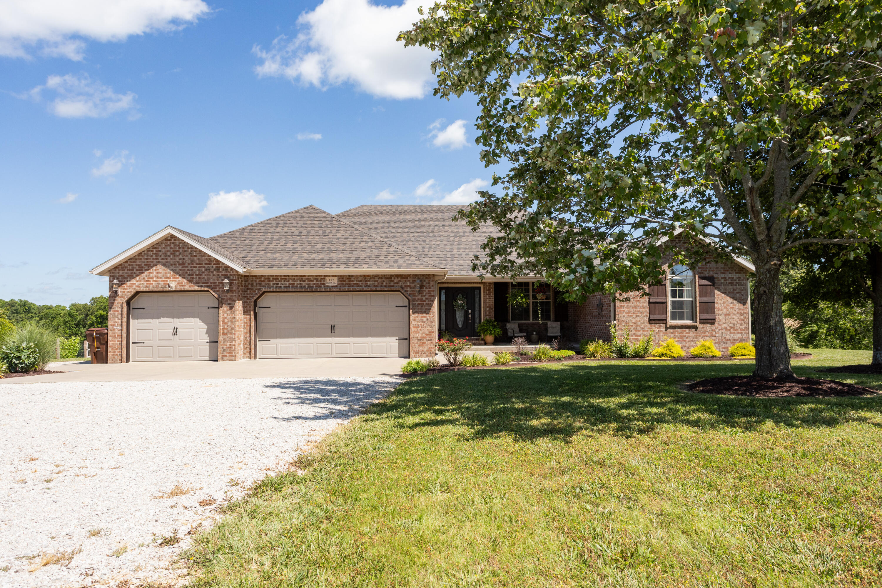 177 Ranch Estate Drive Property Photo 4