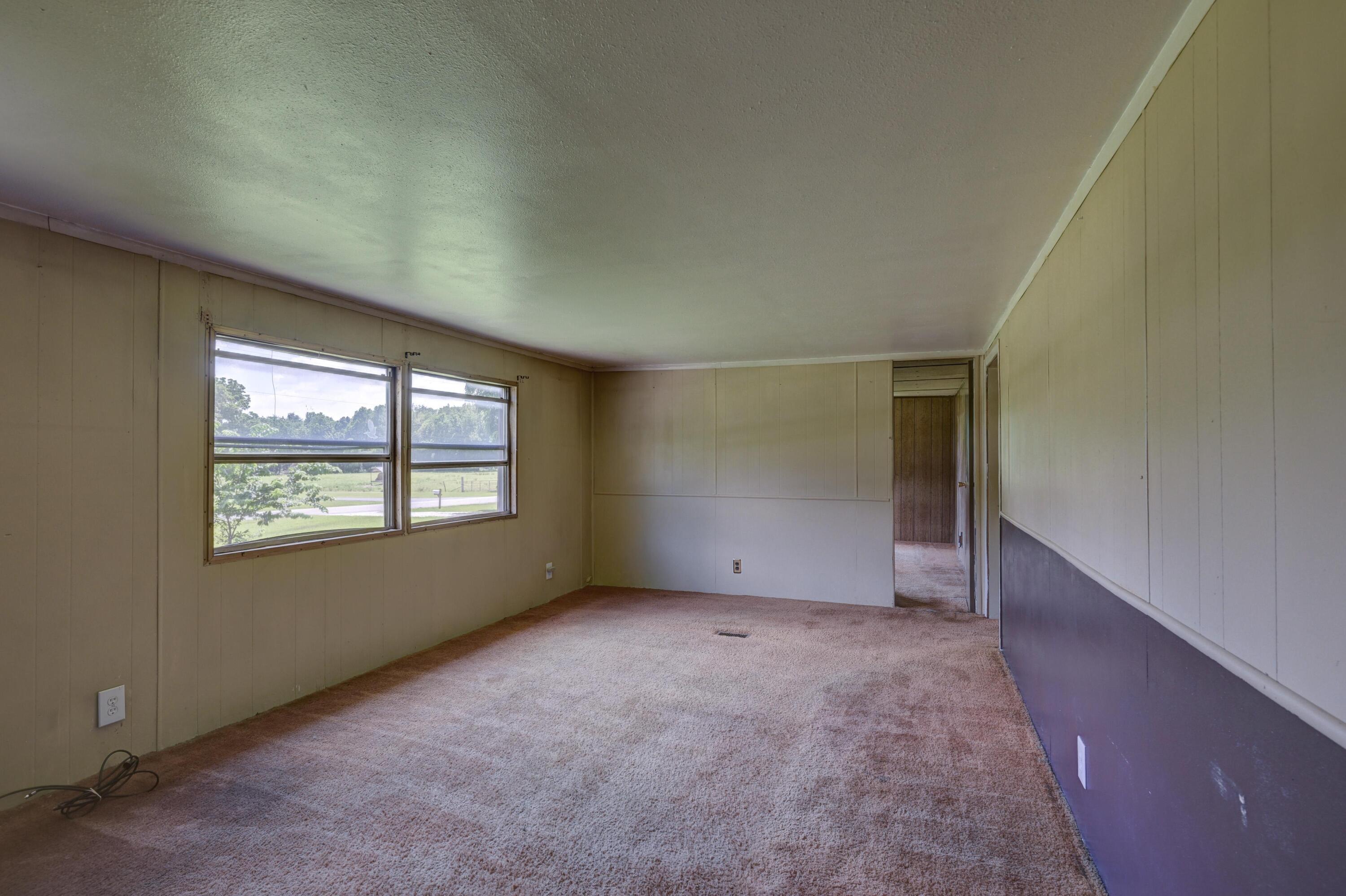 9721 Elm Road Property Photo 5