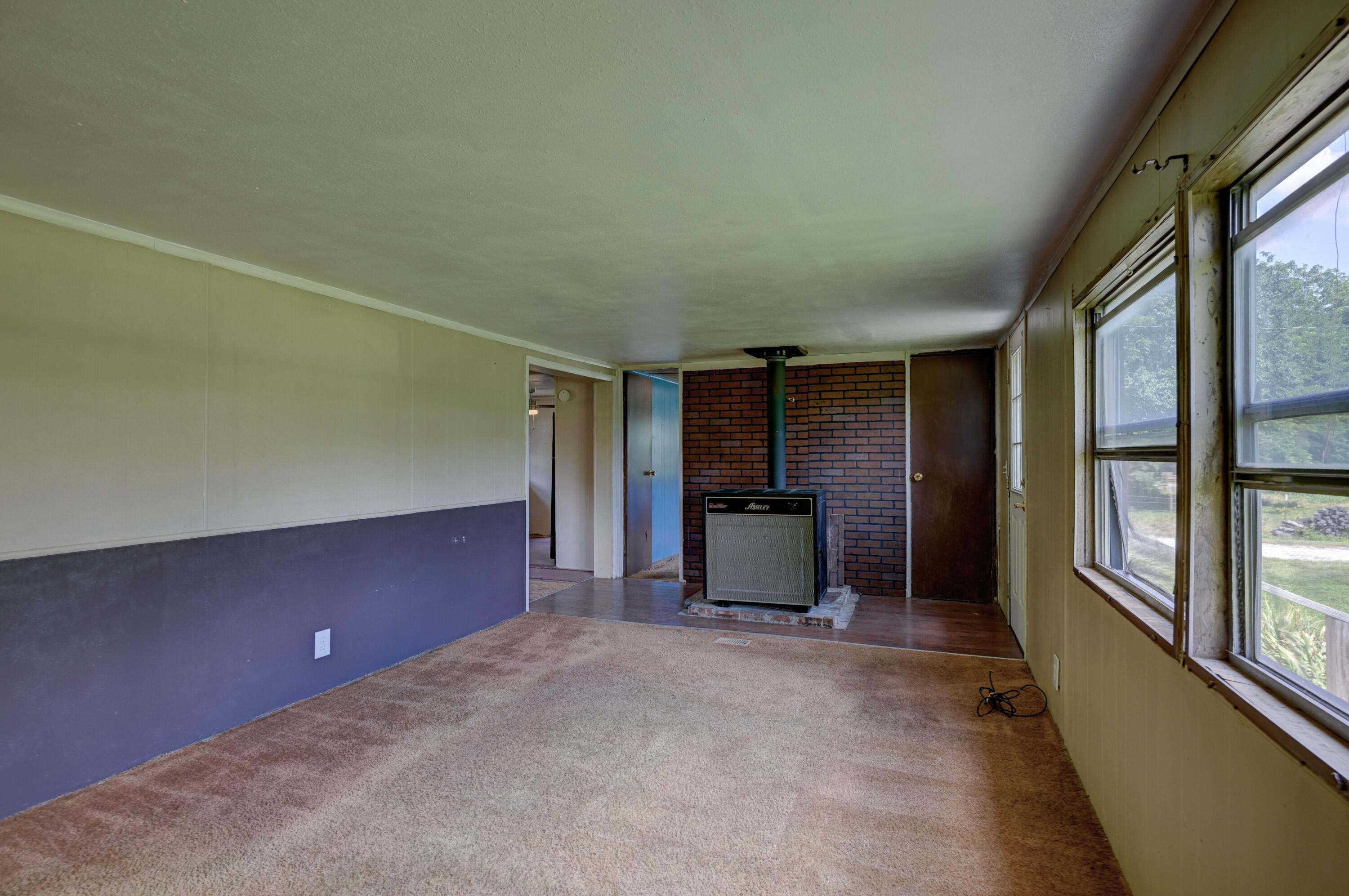 9721 Elm Road Property Photo 8