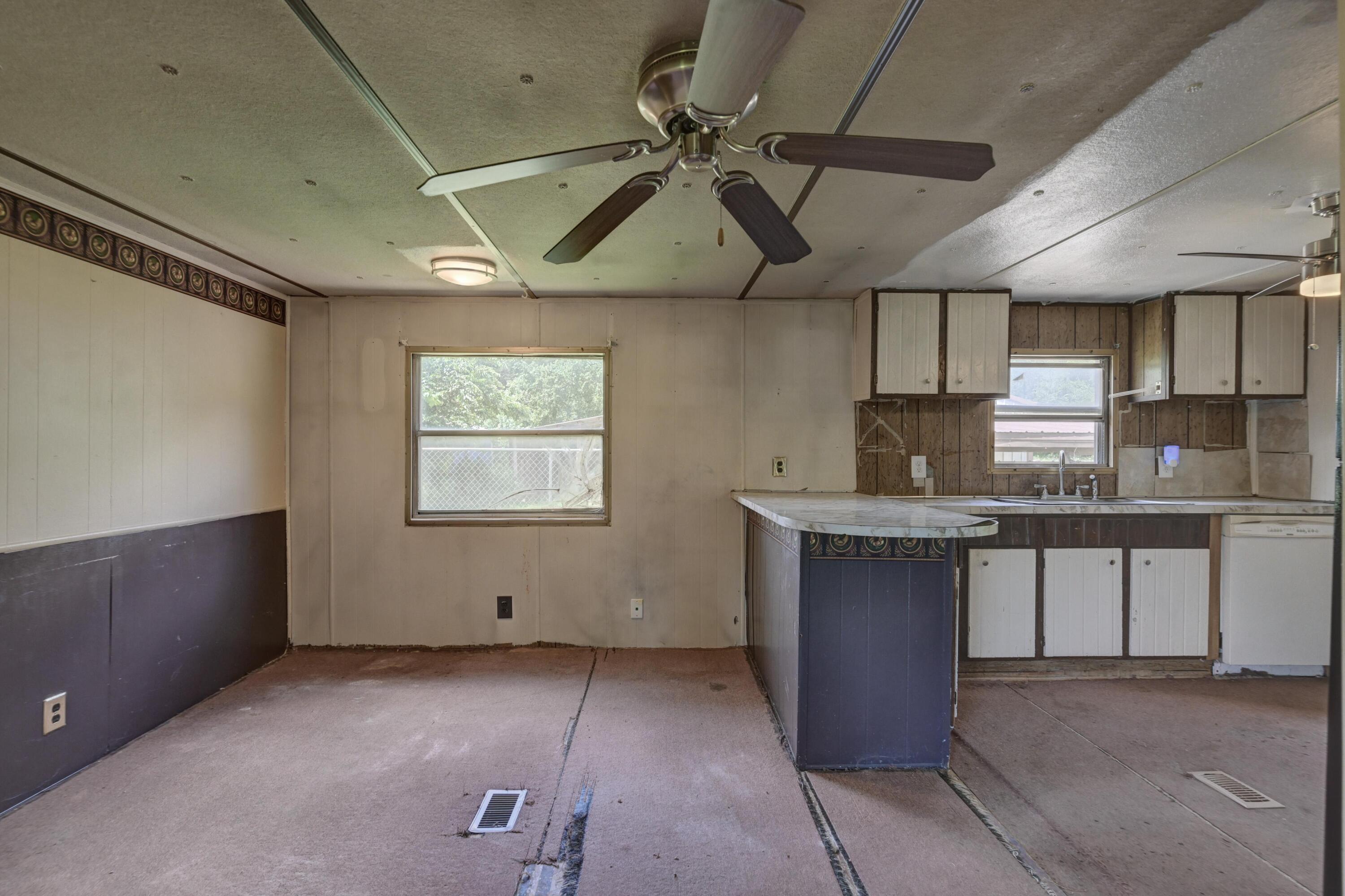 9721 Elm Road Property Photo 11