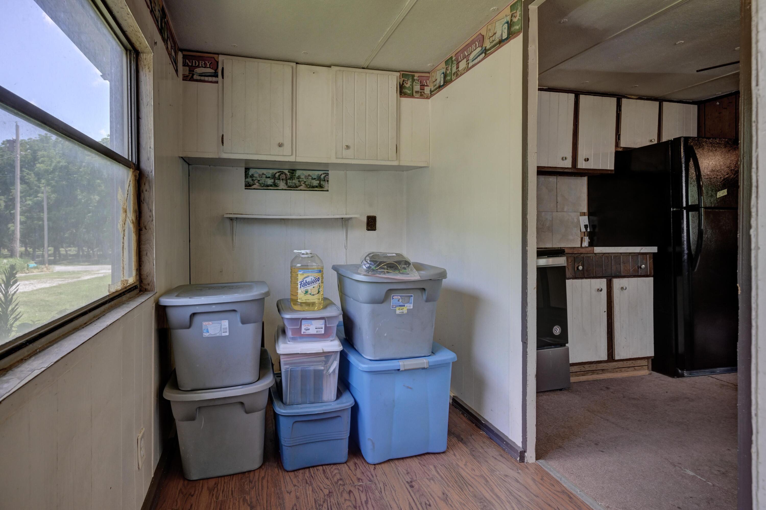 9721 Elm Road Property Photo 17