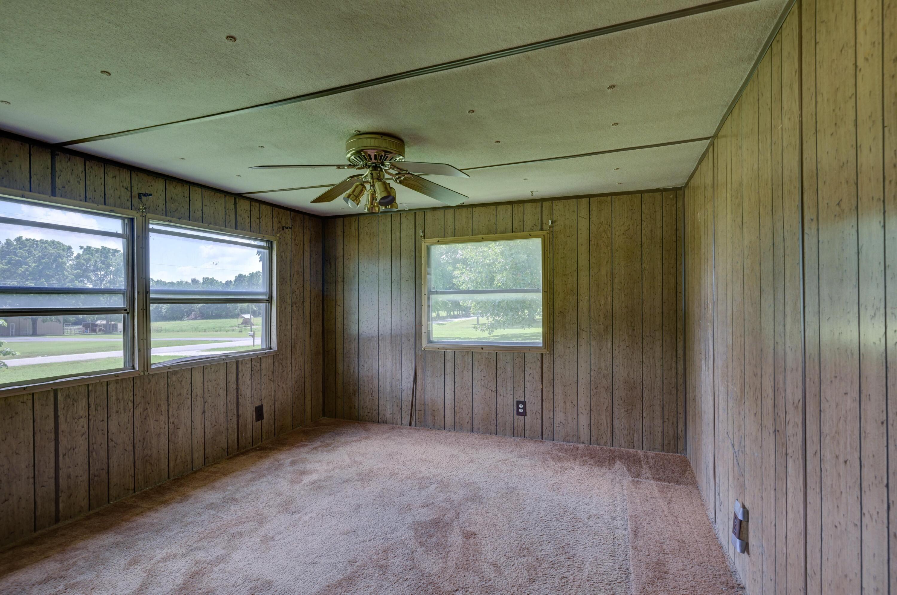 9721 Elm Road Property Photo 18