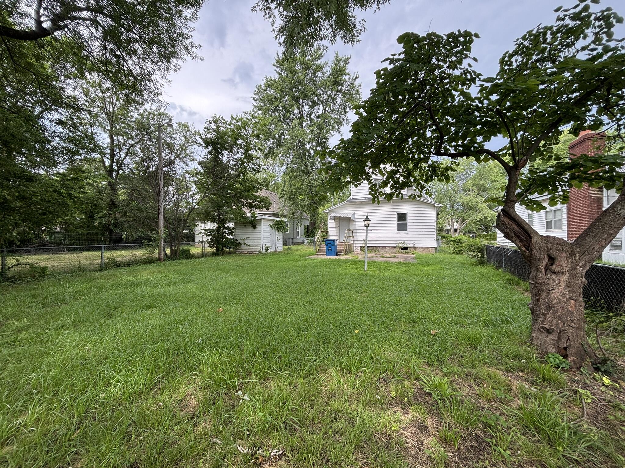 815 Empire Avenue Property Photo 4