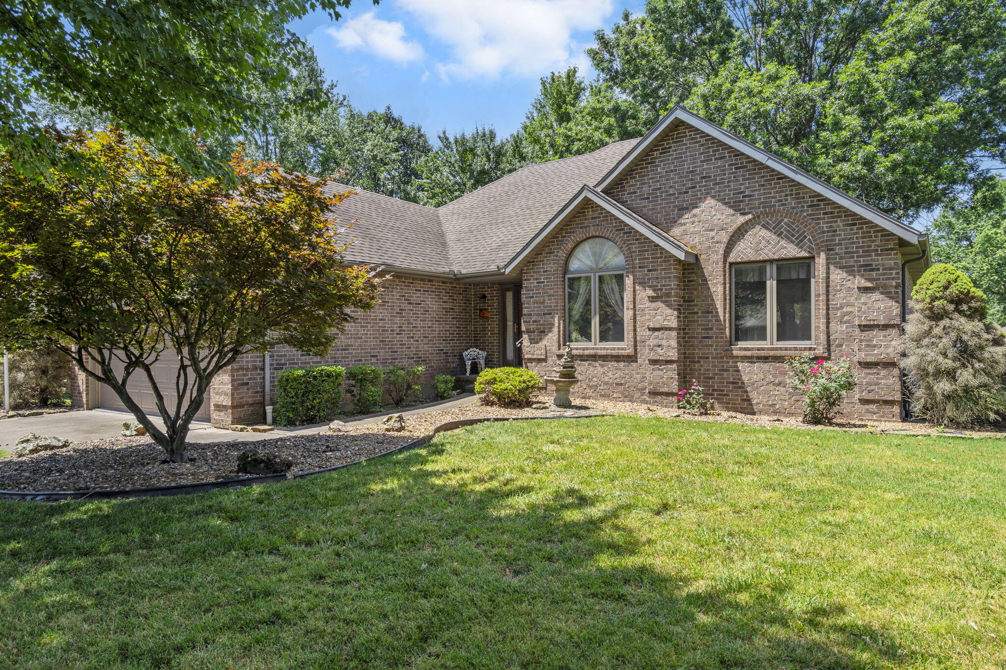401 North Niangua Drive Property Photo 1