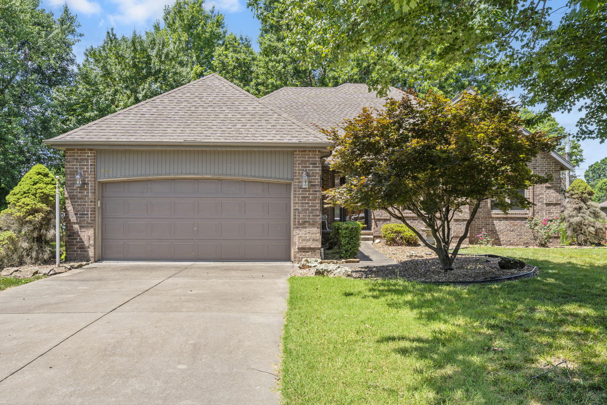 401 North Niangua Drive Property Photo 2
